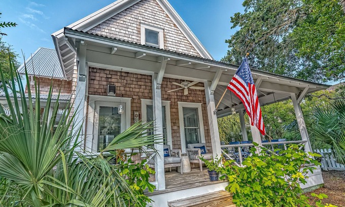 Cape Fear Station Casa | Reset on BHI - Cape Fear Station "Cottage of the Year" Sleeps 6 BHI/Shoals