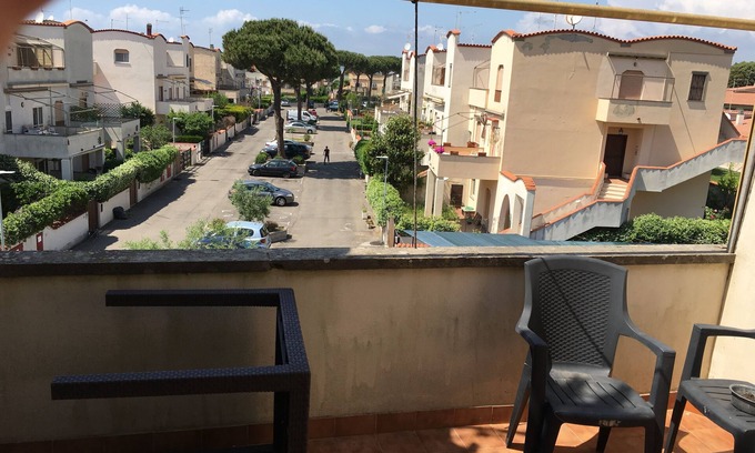 Marina di Cerveteri Apartamento | Residencia "L 'Approdo" con piscina y canchas de tenis muy cerca del mar