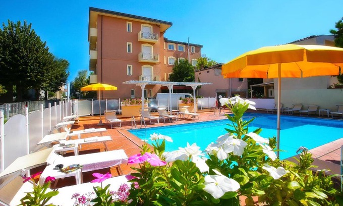 Torre Pedrera Apartamento | Residence I Girasoli