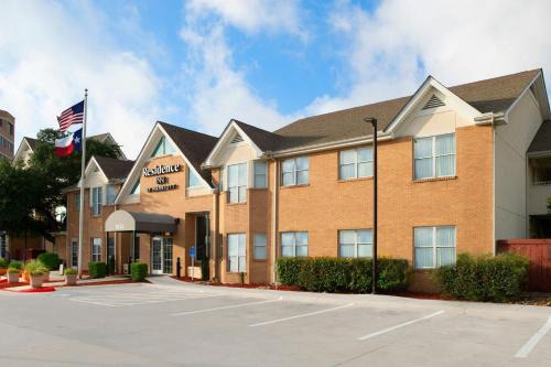 Oak Park - Northwood Hotel | Residence Inn by Marriott San Antonio Airport/Alamo Heights