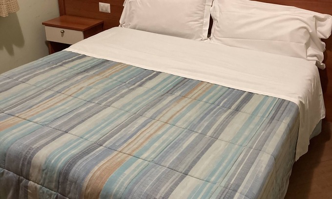 Avezzano Casa | Residence Le Ginestre Double room No. 4