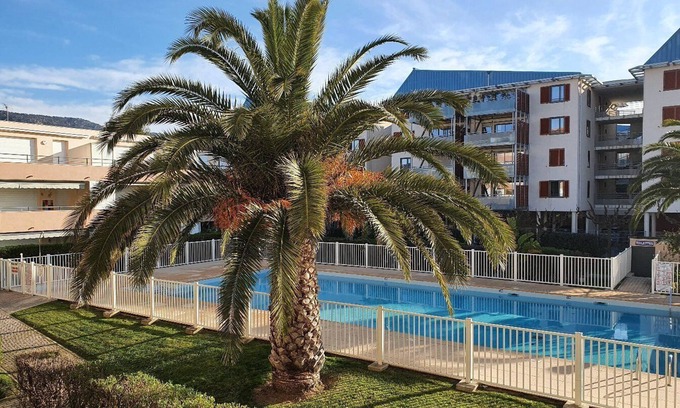 Le Lavandou Apartamento | Residence Le Riviera Le Lavandou with swimming pool and beach 500m away