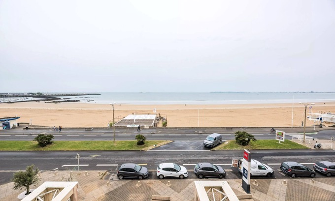 Pornichet Apartamento | Residence Les Océanes - maeva Home - Comfort studio for 5 people - sea view
