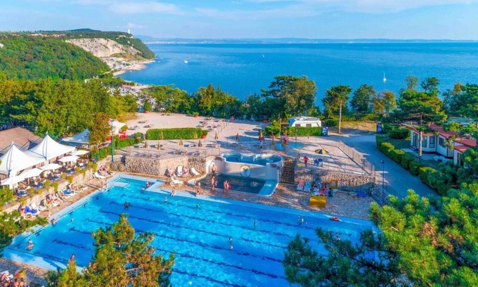 Sistiana Apartamento | Residence Mare Azzurro Apartment Carso for 6 persons