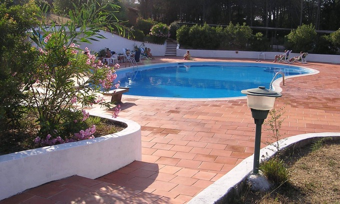 Baja Sardinia Apartamento | Residencia Pinnetta: apartamento de 6 plazas con piscina y wifi gratuitos