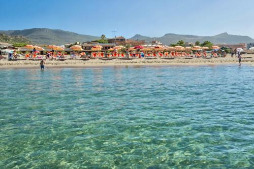 Bosa Marina Apartamento | Residence with private beach in Bosa Marina just 100 meters from the sea