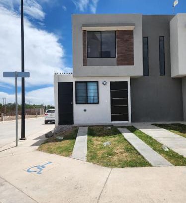 San Luis Potosi Casa | Residencia en zona industrial