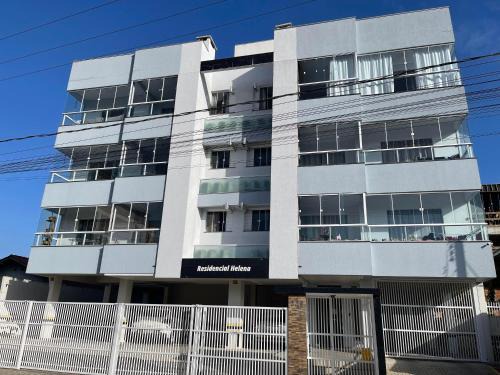 Porto Belo Apartamento | Residencial Helena Perequê Porto Belo SC