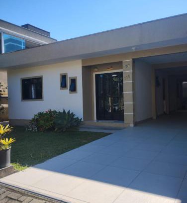 Zimbros Casa | Residencial Zimbros - Praia de Bombinhas SC