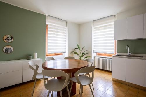 Porto Ceresio Apartamento | Residenza al Campanile Lake & Mountain Free parking