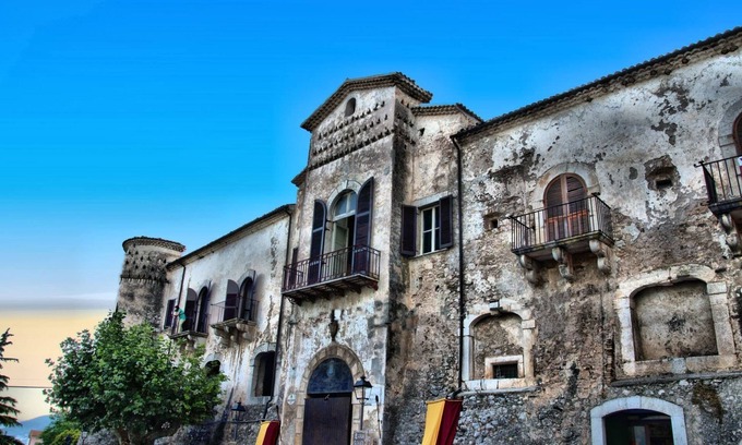 Macchia d'Isernia Casa | Residenza del Castello di Fornelli. Historic house with mountain view