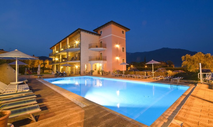 Riva del Garda Casa | Residenza Le Due Torri Apartments
