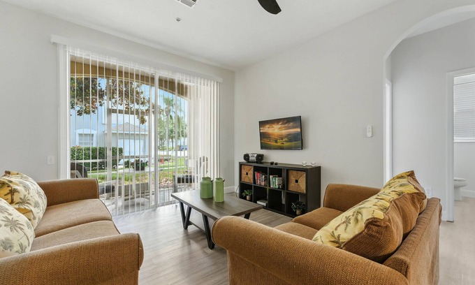 Windsor Palms Apartamento | Resort Condo 3BR - Pool, Balcony, Near Disney