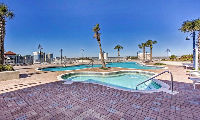 Panama City Beach Condominio | Resort Condo w/Beach Boardwalk in Panama City