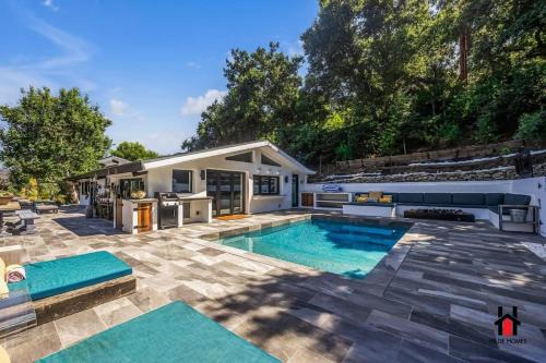 Malibu Casa | Resort Feel I Breathtaking Mountain Scenery I Pool