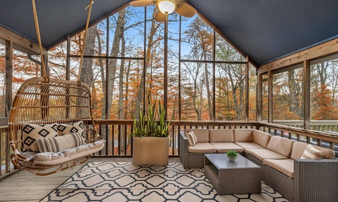 Basye Casa | In-Resort Escape! Ski, Golf, Pickleball, Firepits, Arcade & Hot Tub
