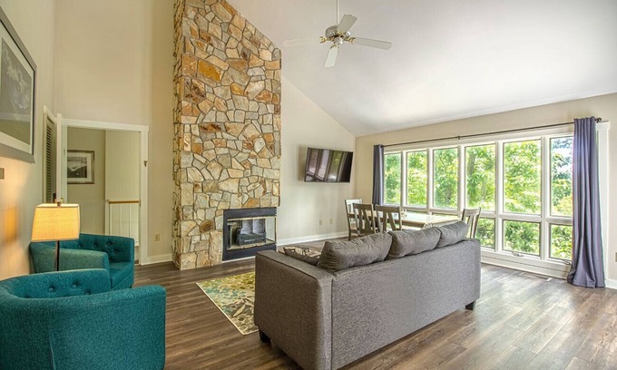 Massanutten Casa | Resort home, Private Foosball Table, Jacuzzi tubs, & Dog-Friendly!