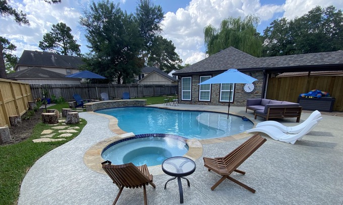 Barker Casa | Resort Like Place in Katy TX