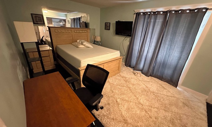 Rock Creek Casa | Resort, living at an affordable price, 2-bedroom house AC, hot tub and pool