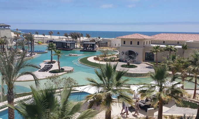Los Cangrejos II y III Complejo | Resort living at its best Great place for kids and parents. Food, golf, pools.
