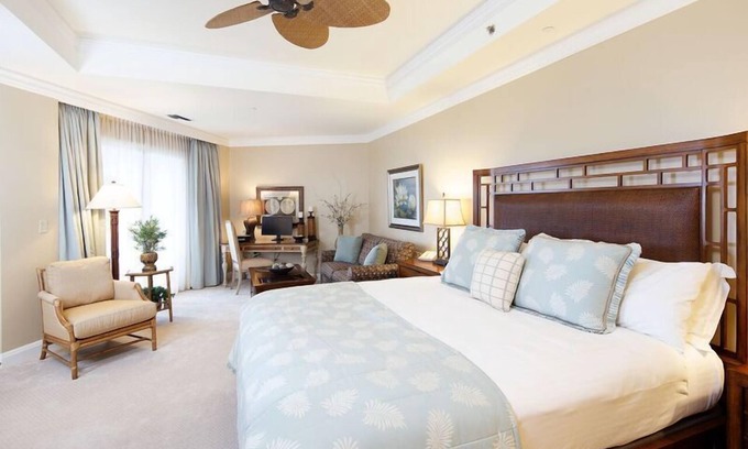 Seven Mile Beach Condominio | Resort Ocean View Apartment steps away from 7 Mile Beach at The Ritz-Carlton