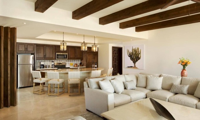 Los Cangrejos II y III Complejo | Resort Penthouse, Sleeps 8, Water View Access, Greg Norman Designed Golf Course