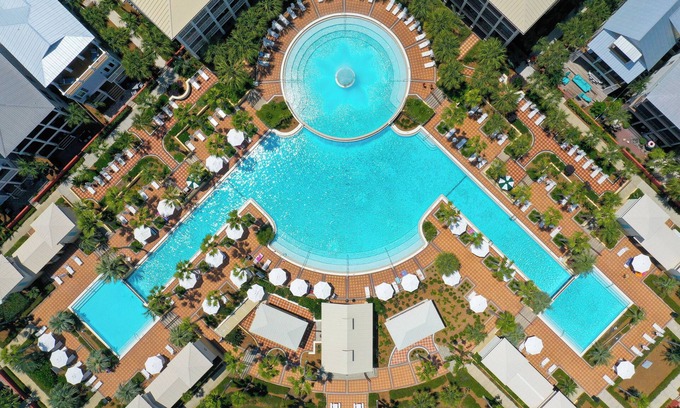 Santa Rosa Beach Casa | Resort Pool, Tram to Private Beach, 2 Living Rooms
