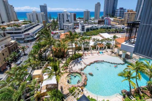 Surfers Paradise Apartamento | Resort Style Chevron Apartments Surfers Paradise by Gold Coast Travels