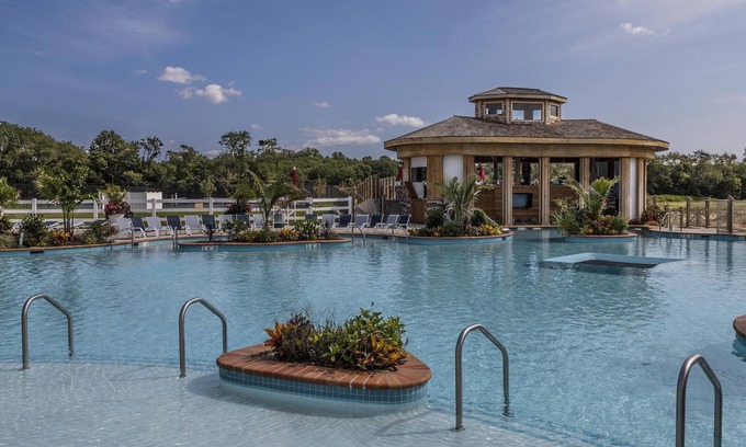 Lewes Casa | Resort Style Living At The Beach... Coastal Club