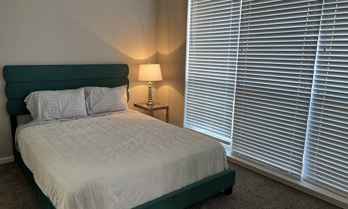 Lewisville Apartamento | Resort Style Living!