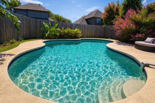 Plano Casa | Resort-Style Pool Home Games, BBQ and Near Downtown