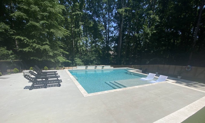 Providence Plantation Casa | Resort Style Pool in Boho mini mansion, 5 beds, TWO primary en-suites!