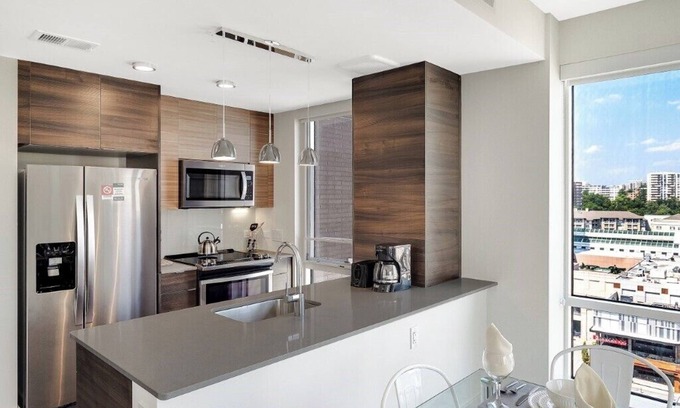 Airport Area Apartamento | Resort-style pool & Spa! Irvine 2BR nr John Wayne Airport