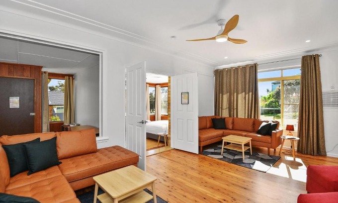 Long Jetty Casa | Rest and Recover with Sunsets Over The Lake - Magnesium SPA and ICE Bath