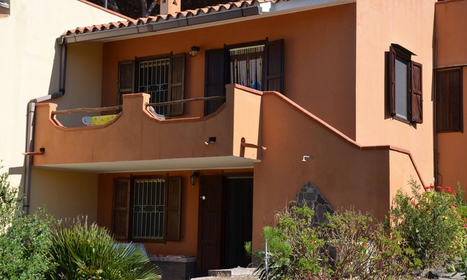 Narbolia Casa | Tranquilidad, playa y mar. Ideal para familias, aire acondicionado, Wi-Fi.