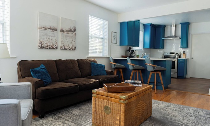 Columbia Condominio | Rest Easy : King Bed : Downtown & Ft. Jackson 2Bd 1Bth