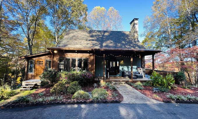 Dahlonega Cabina | Rest & Relaxation in Remote Cabin on 10 Acres