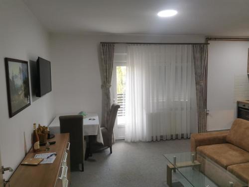 Kursumlija Apartamento | Restoran Mijajlovic