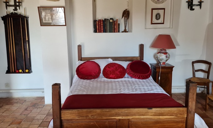 Roeze-sur-Sarthe Casa | Casa familiar restaurada - Gran salón y su baño privado.