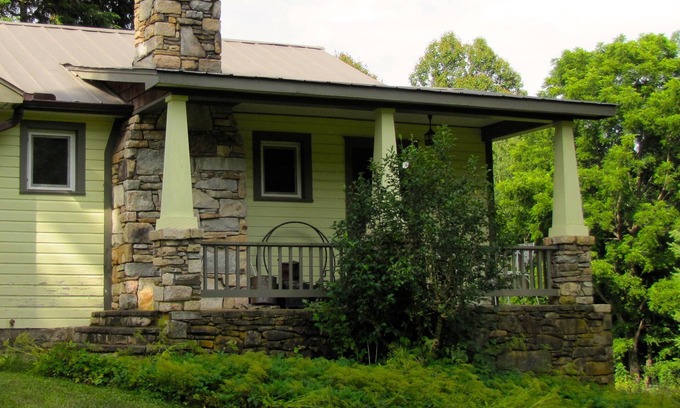 Barnardsville Otro | Bungalow Granja - Familia y mascotas - Fronteras 3600 acres bosque