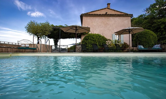 Apt Casa | Restored farmhouse with heated pool and landscaped gardens.