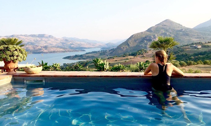 Caccamo Villa | Olivo restaurado con piscina