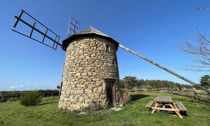 La Fagette Cabaña | Molino de viento restaurado con vista al campo
