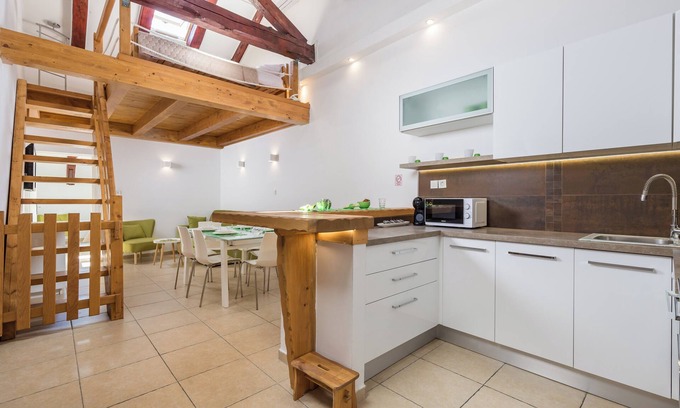 Rijeka Apartamento | Restyled Roof Apartment Unique In Rijeka Historical Center