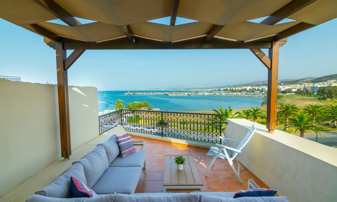 Old Town Rethymnon Apartamento | Ático de la ciudad vieja de Rethymno