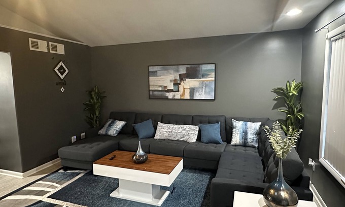 Morgantown Casa | Retreat to my Beautiful Contemporary Home in the Mountain State