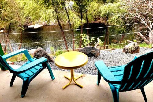 Three Rivers Casa | Retro Casita on the River! only 1 min to SNP gate! Riverfront with swimming
