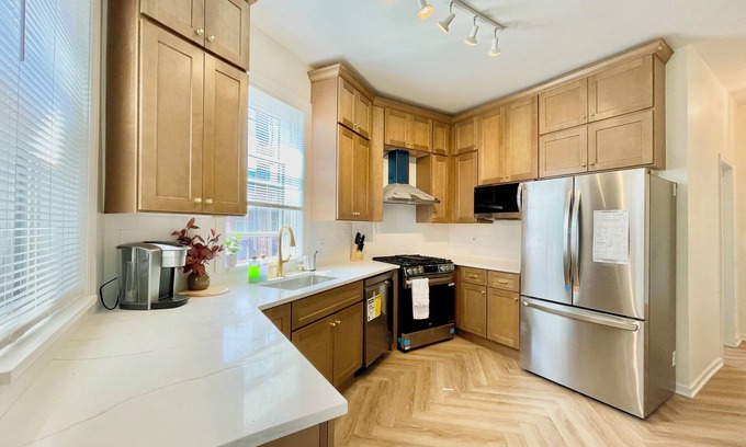 Lake View East Apartamento | Retro Designer 2BR Suite - Heart of Lakeview/Wrigley