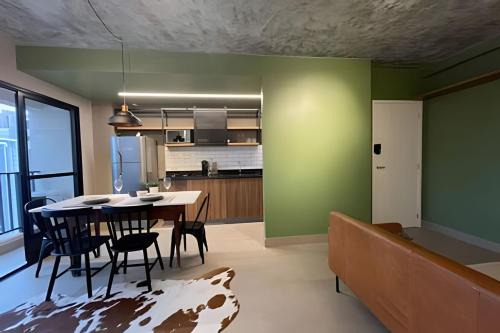 West Sector Apartamento | Retro Elegance