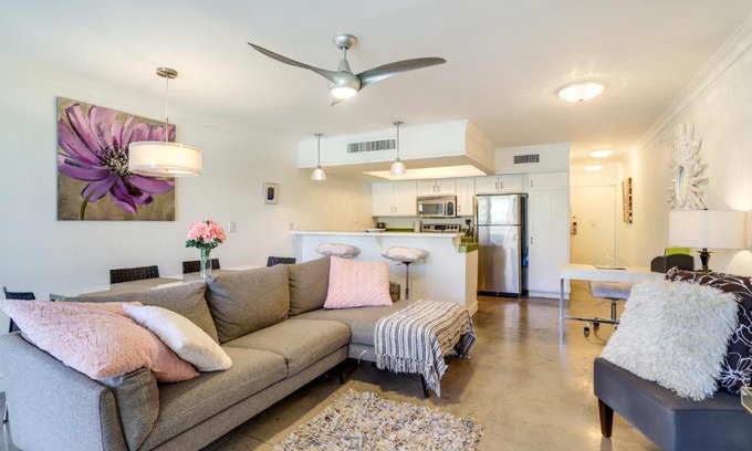 Twin Palms Apartamento | Retro-Inspired Palm Springs Condo with Pool View!